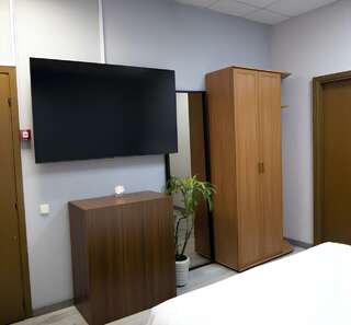 Хостел Берег Москва Кровать в мужском 6-местном номере с ТВ-1